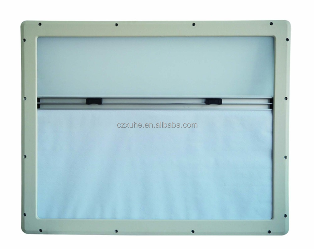 De binnenkant van de camper me - Curtain Curtain recensie en prijs